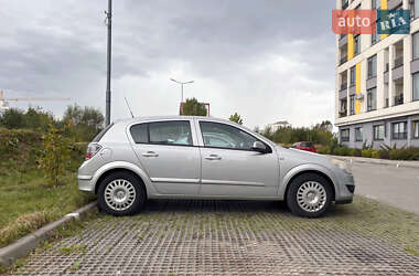 Хэтчбек Opel Astra 2008 в 