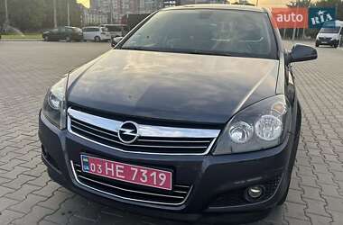 Универсал Opel Astra 2010 в 