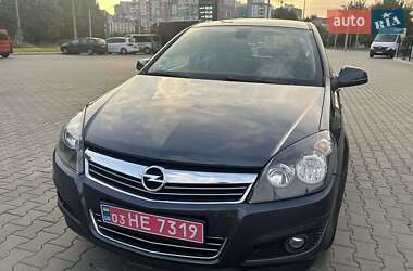 Универсал Opel Astra 2010 в 