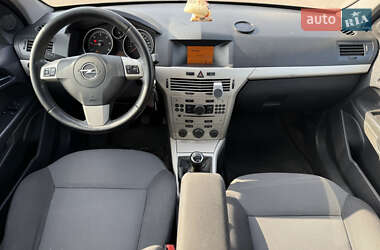 Универсал Opel Astra 2008 в 