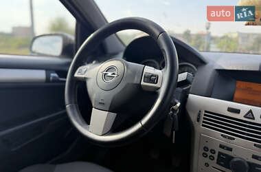 Универсал Opel Astra 2008 в 