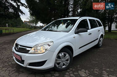 Универсал Opel Astra 2008 в Ровно