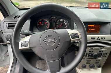 Универсал Opel Astra 2008 в 