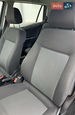 Универсал Opel Astra 2009 в 