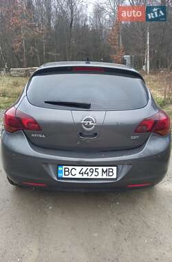 Хэтчбек Opel Astra 2011 в 