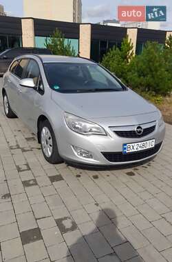 Універсал Opel Astra 2011 в Хмельницькому