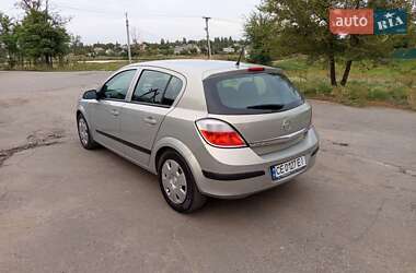 Хэтчбек Opel Astra 2004 в 