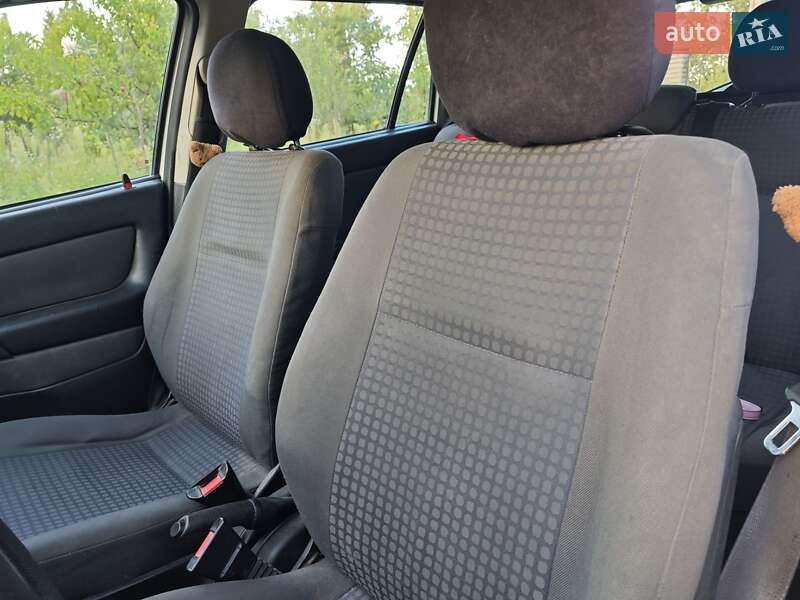 Универсал Opel Astra 2004 в Черновцах