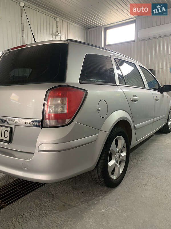 Универсал Opel Astra 2008 в Виннице