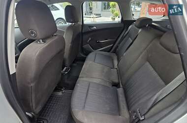 Универсал Opel Astra 2011 в Звягеле