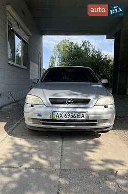 Хэтчбек Opel Astra 1999 в 