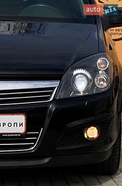 Универсал Opel Astra 2009 в 