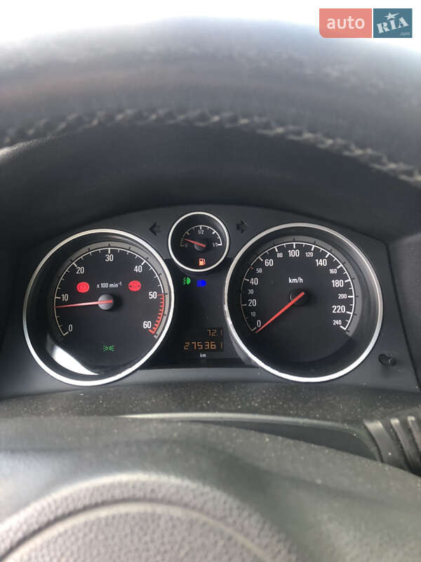 Универсал Opel Astra 2006 в Черновцах