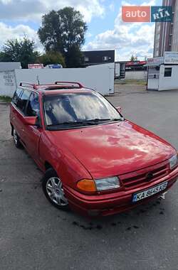 Универсал Opel Astra 1994 в 
