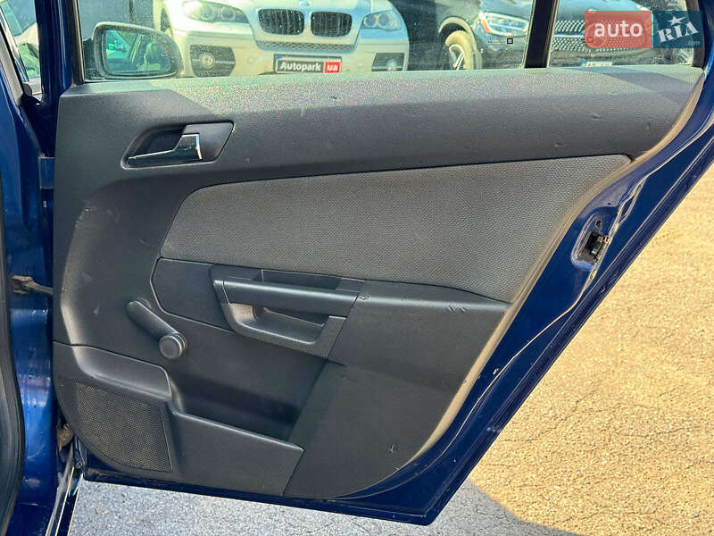Универсал Opel Astra 2006 в Виннице