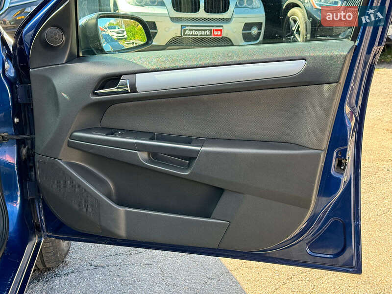 Универсал Opel Astra 2006 в Виннице
