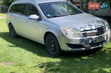 Универсал Opel Astra 2009 в Кременце