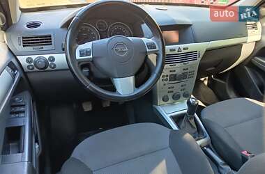 Хэтчбек Opel Astra 2009 в 