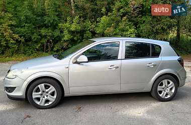 Хэтчбек Opel Astra 2009 в 