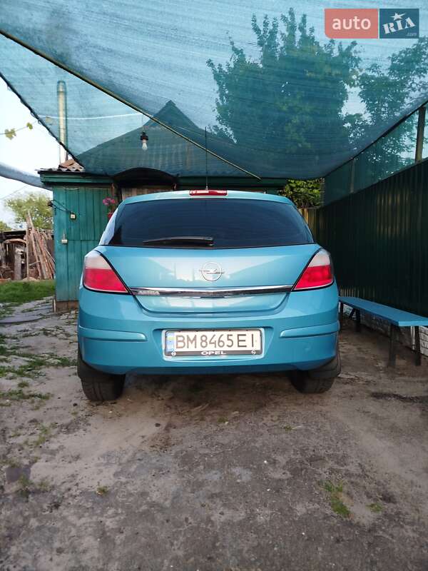 Хэтчбек Opel Astra 2004 в Лебедине