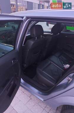 Универсал Opel Astra 2007 в 