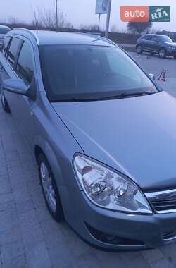 Универсал Opel Astra 2007 в 