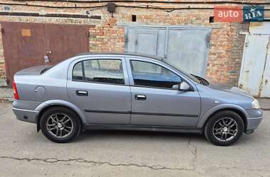 Седан Opel Astra 2008 в Черкасах