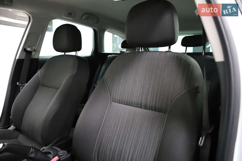 Универсал Opel Astra 2013 в Дрогобыче