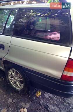 Універсал Opel Astra 1995 в 
