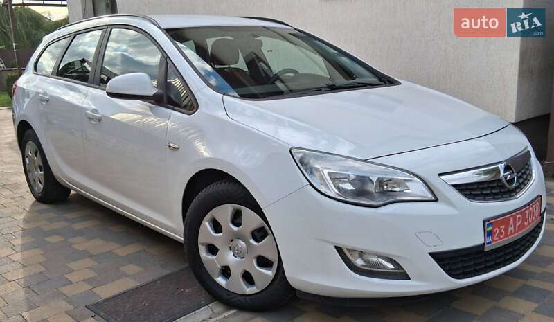 Универсал Opel Astra 2011 в Харькове