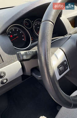 Універсал Opel Astra 2009 в 