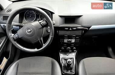 Универсал Opel Astra 2009 в 