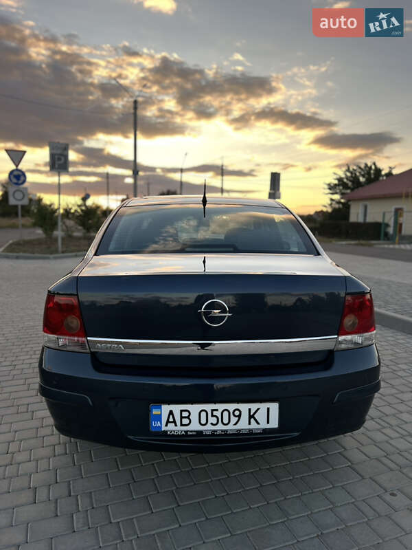 Седан Opel Astra 2008 в Одессе