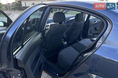 Седан Opel Astra 2008 в 