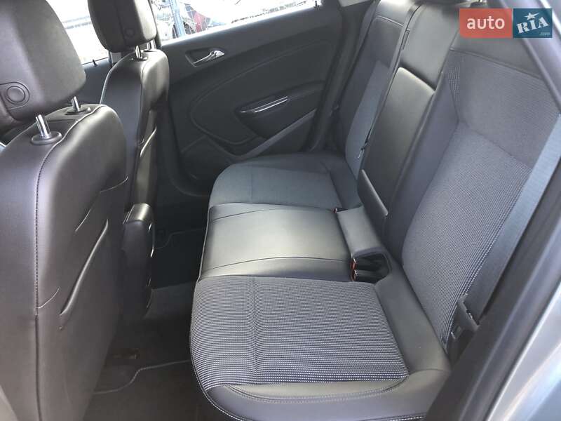 Хэтчбек Opel Astra 2011 в Львове