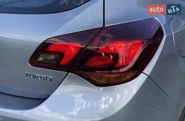 Хэтчбек Opel Astra 2011 в 