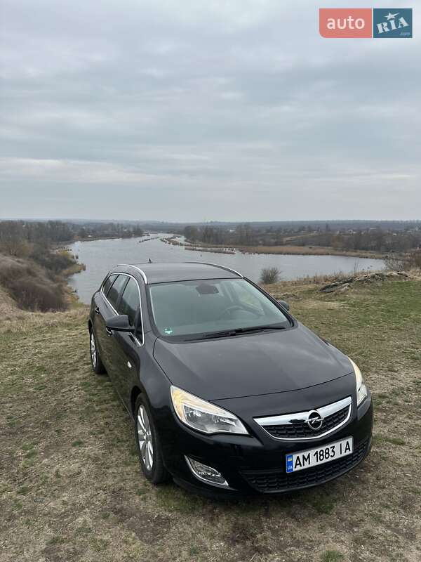 Opel Astra 2012