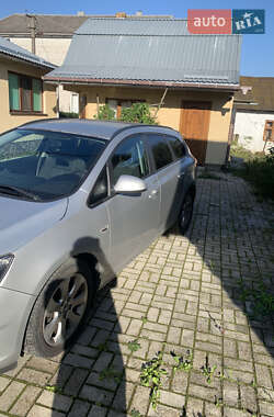 Універсал Opel Astra 2013 в Львові