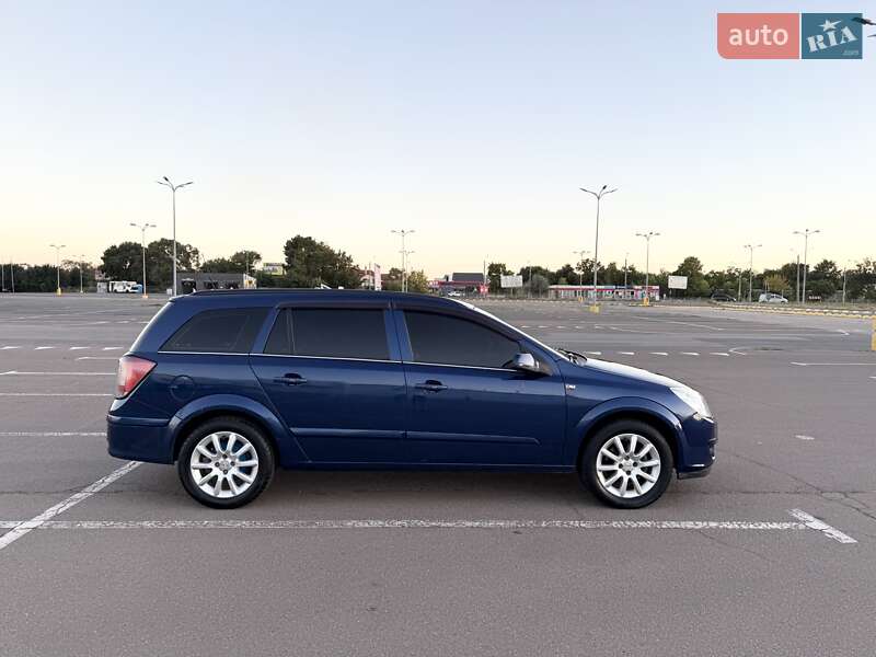 Универсал Opel Astra 2008 в Одессе
