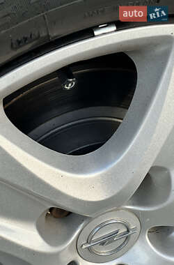 Универсал Opel Astra 2009 в 