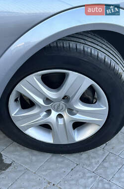 Универсал Opel Astra 2009 в 