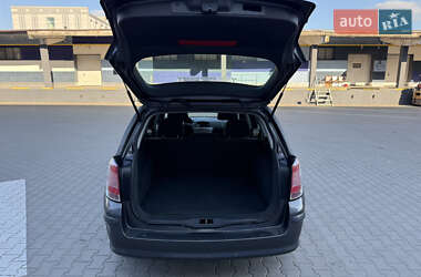 Универсал Opel Astra 2010 в 