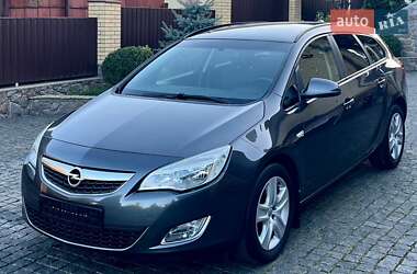 Універсал Opel Astra 2011 в 