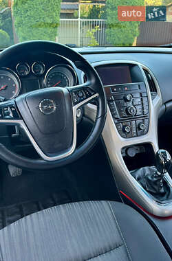 Універсал Opel Astra 2011 в 