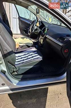 Универсал Opel Astra 2009 в 
