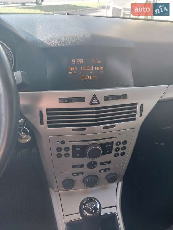 Універсал Opel Astra 2007 в Тернополі