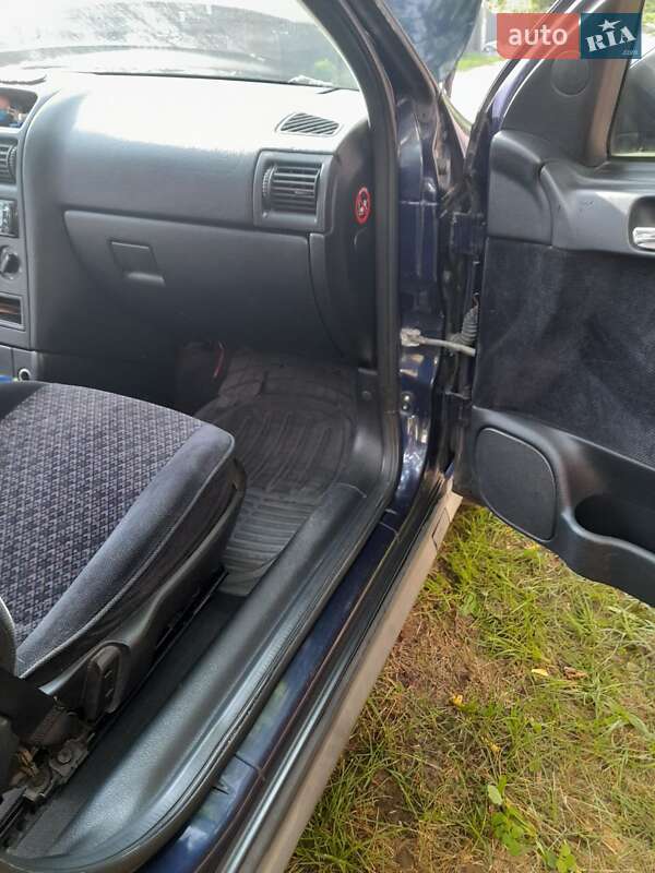 Универсал Opel Astra 2001 в Вышгороде