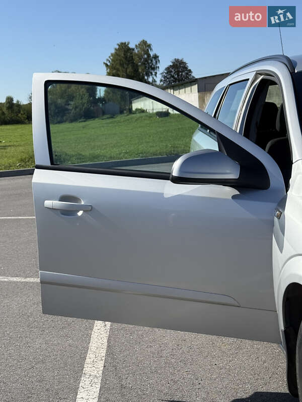 Универсал Opel Astra 2009 в Хмельнике