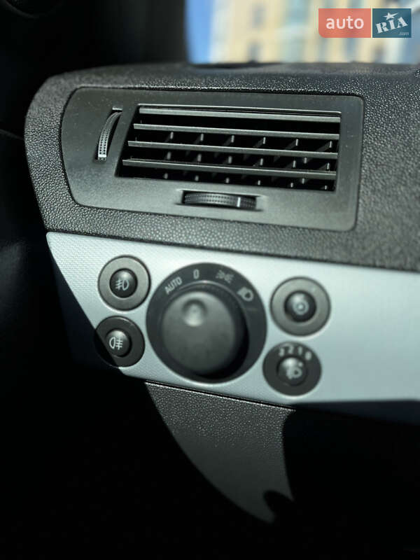 Хетчбек Opel Astra 2004 в Луцьку