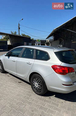 Универсал Opel Astra 2010 в 